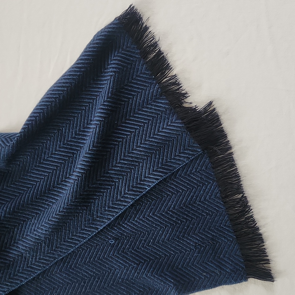 Vintage Eaton's Herringbone Scarf ❄️ - Picture 8 of 11